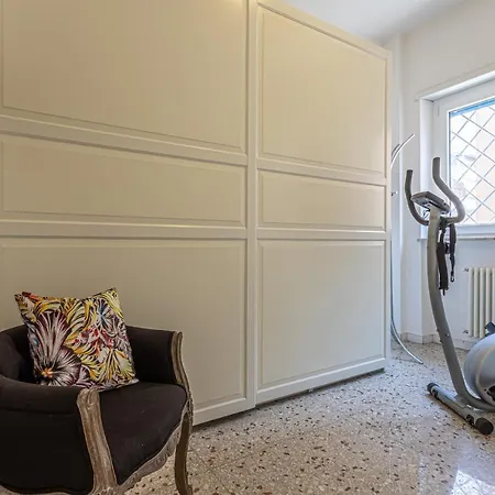 Ginevra Prestigious With Balcony Close The Vatican *