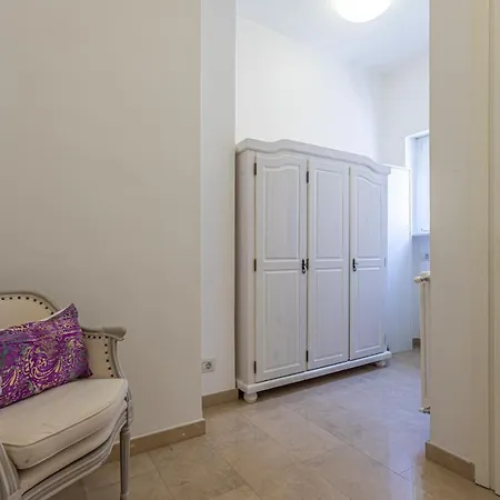 Ginevra Prestigious With Balcony Close The Vatican * Rom